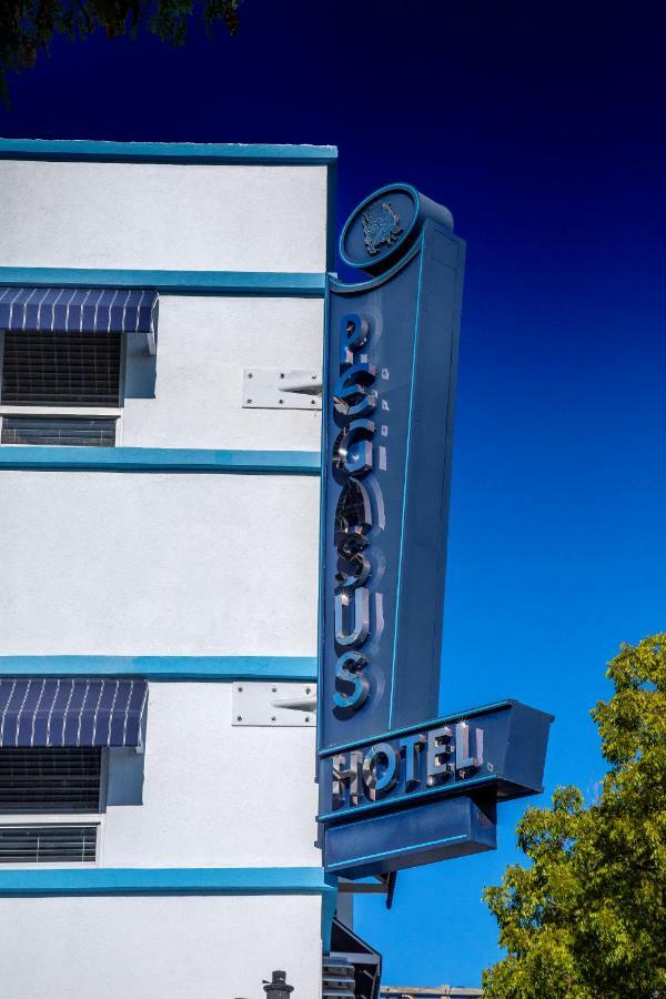 Pegasus International Hotel Key West Exterior photo